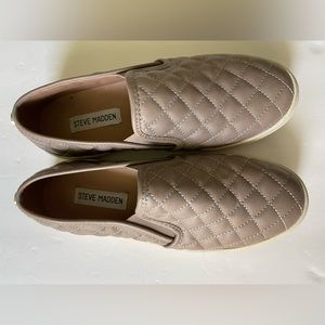 Steve Madden slip on shoes